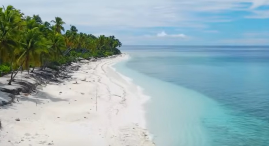 Feydhoo Islands