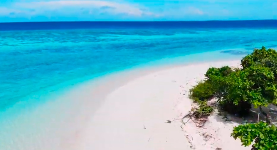 Vaikaradhoo Island